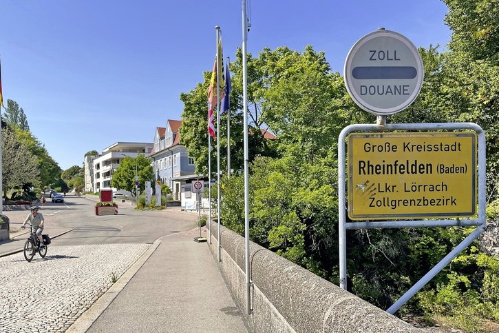 Reliées d’un pont réservé à la mobilité douce, les deux Rheinfelden vivent en bonne harmonie.