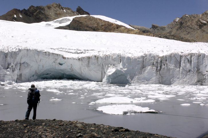 Le glacier Pastoruri, qui culmine à 5200 m d'altitude dans la région d'Ancash (nord), a perdu 50% de sa surface en 53 ans (archives). © KEYSTONE/AP/KAREL NAVARRO