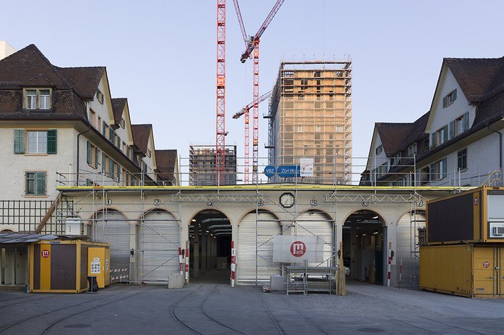 Les entrées de commandes dans le secteur de la construction en Suisse ont enflé de 4,1% sur un an entre juillet et fin septembre. (archives) © KEYSTONE/CHRISTIAN BEUTLER