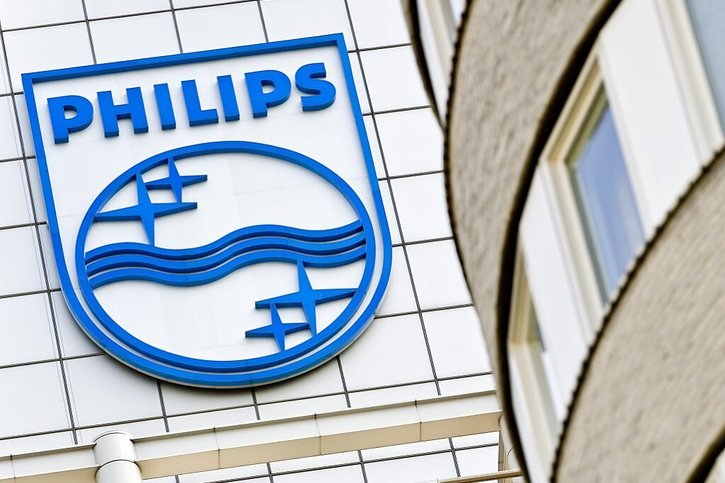 Le titre Philips a chuté mercredi à la Bourse d'Amsterdam, lesté par un nouvel avis des autorités sanitaires américaines qui ont averti qu'un de ses appareils risquait de surchauffer. (archives) © KEYSTONE/EPA/KOEN VAN WEEL