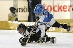 Un entraîneur de hockey fribourgeois soupçonné d’abus sur des enfants